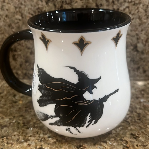 Potter’s Studio Halloween Witch Spooky Night Black Mug - Picture 3 of 3